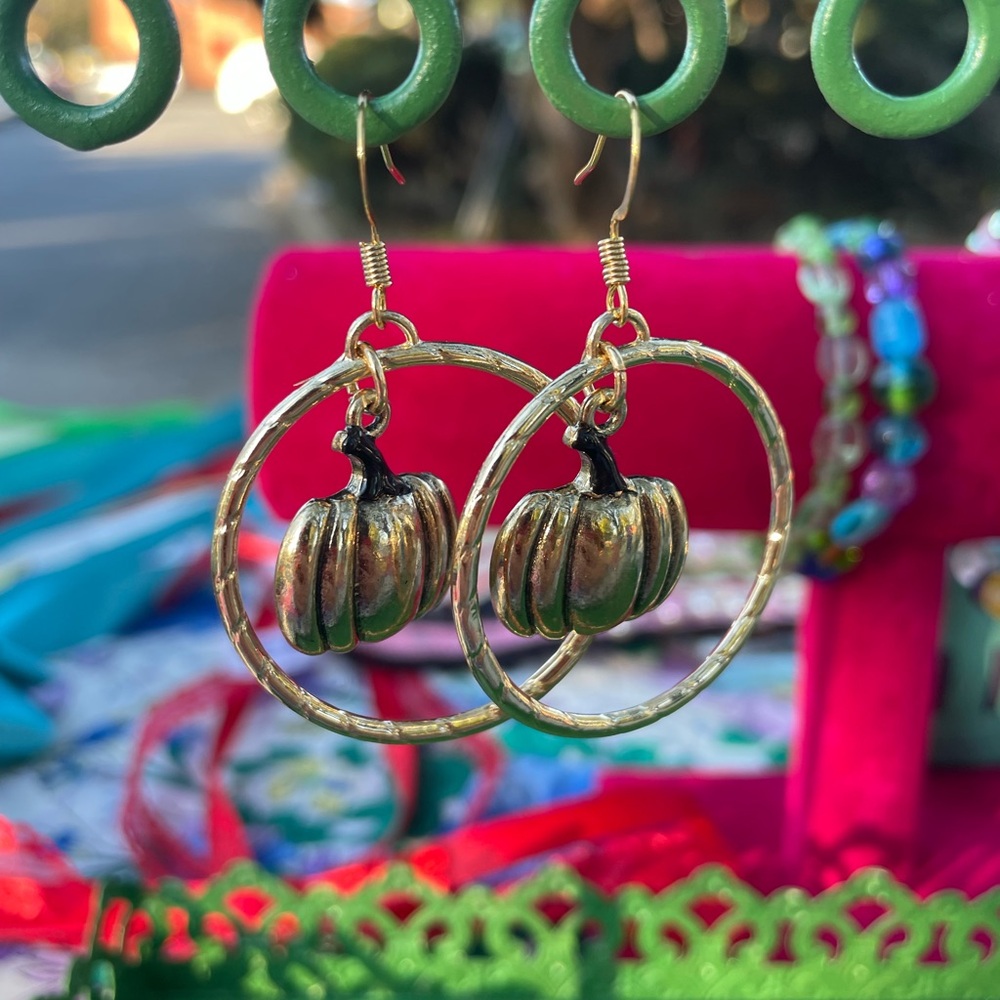 🎃 Gold Pumpkin Earrings 🎃